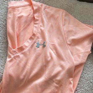 Under Armour tee